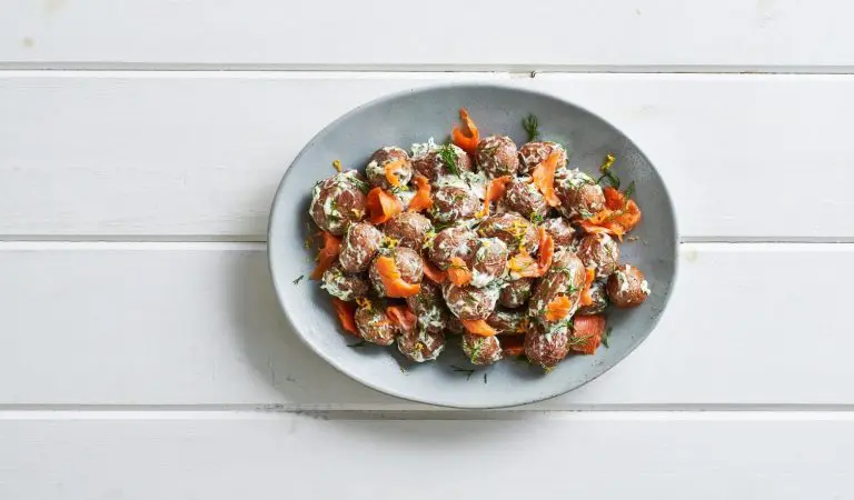 https://www.littlepotatoes.com/recipes/smoked-salmon-and-potatoes/ Smoked salmon lox roasted potatoes in a nice little platter.