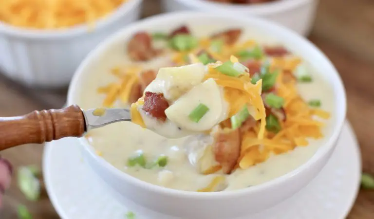 Slow Cooker Cheddar Bacon Ranch Potato Soup