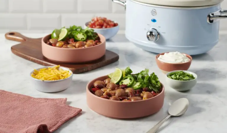 A slow cooker of mini potato chili sin carne.