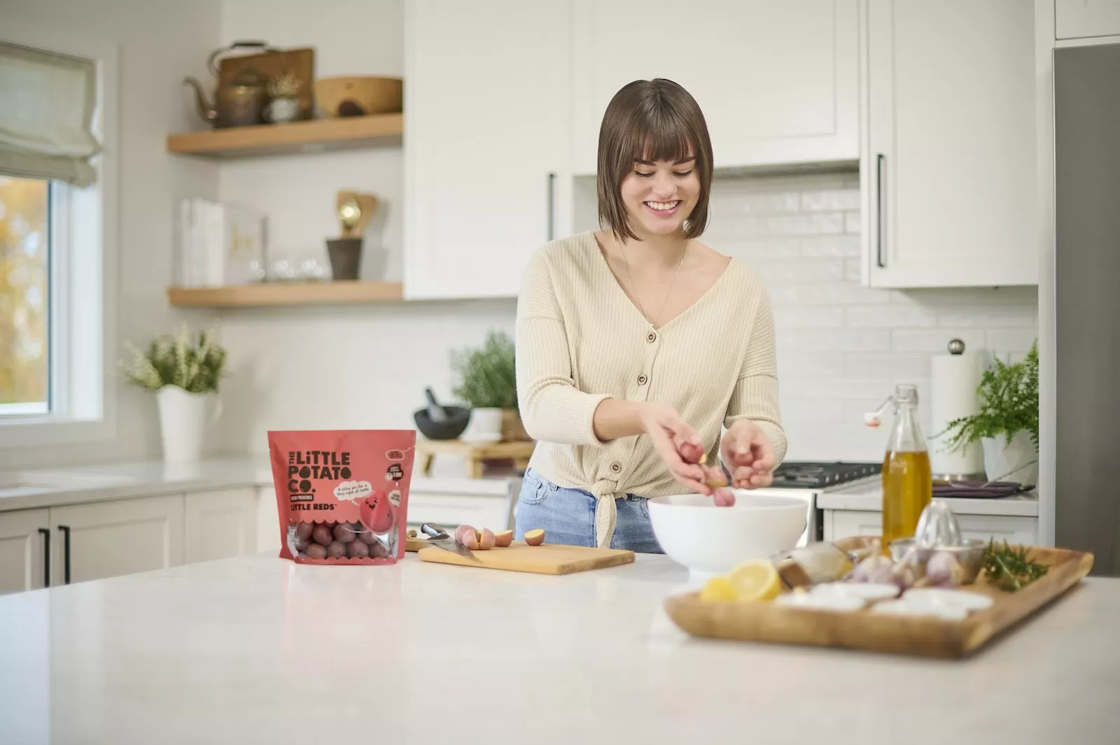 Lifestyle_Kitchen with Little Reds