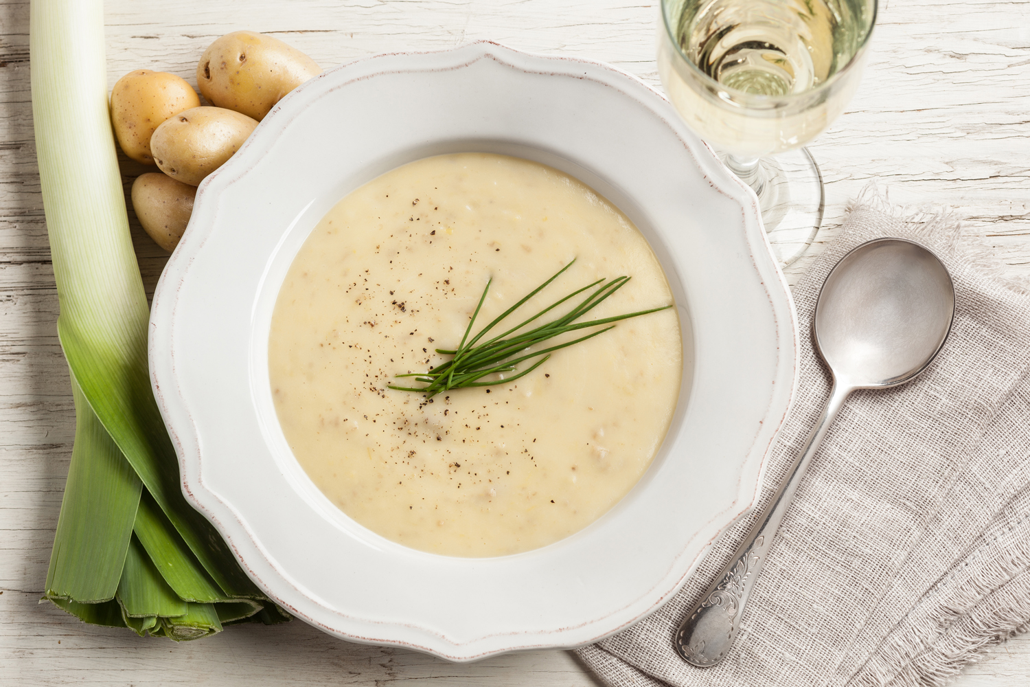Vichyssoise (soupe) aux moules Avec du poireau et des pommes de terre