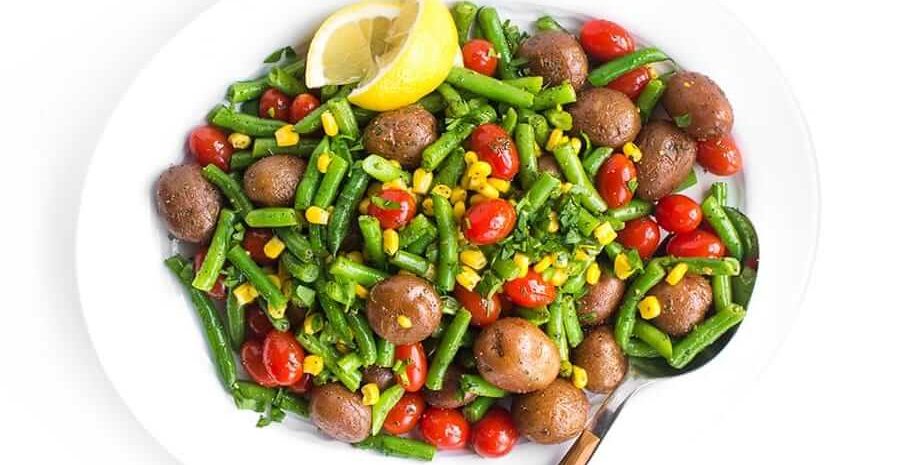 Green bean salad with little potatoes.