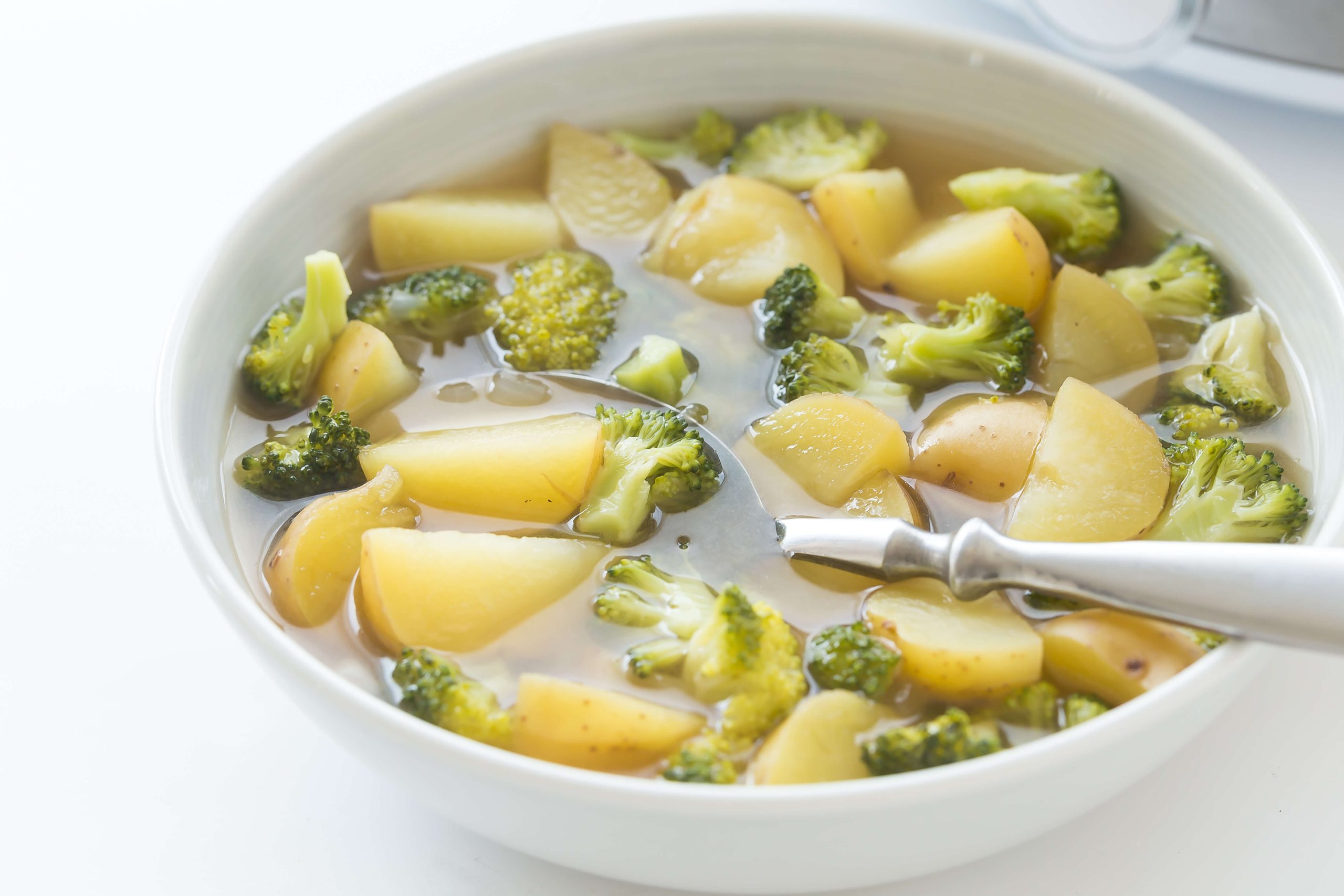 Slow Cooker Soup with Broccoli and Little Potatoes