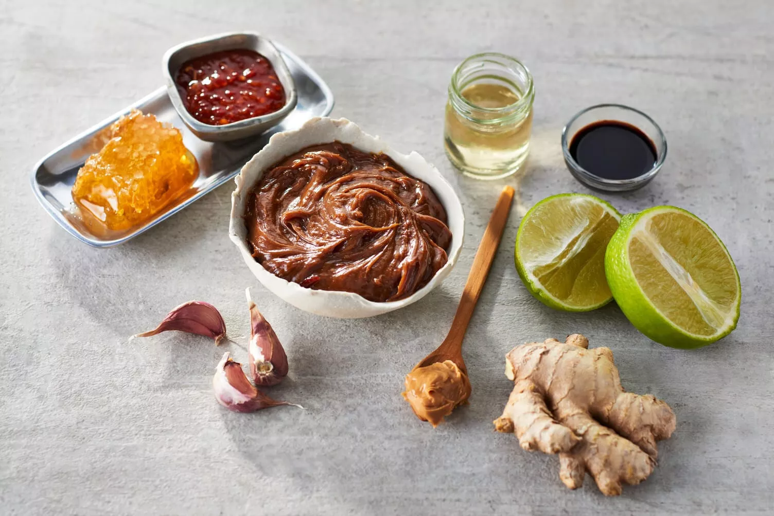 All the ingredients to make a delicious peanut dip.